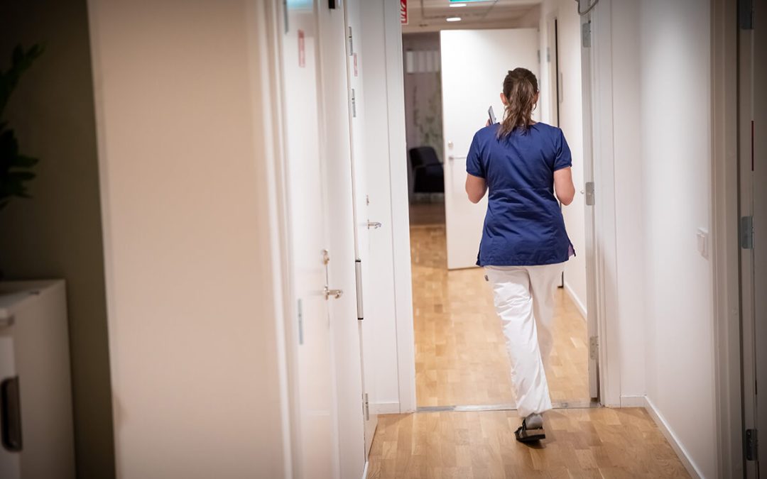 Att leva med sina känslor under behandling vid ofrivillig barnlöshet